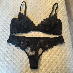 Victoria Secret Bra & Thong Set
